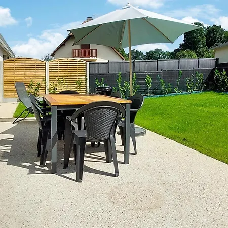 Gorgeous In Lorcher With Kitchen *