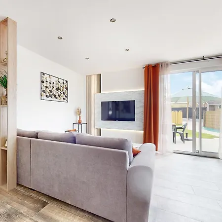 Stunning In L'orcher Angerville-l'Orcher